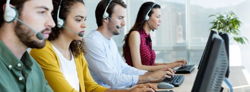 Business Center Roma - Servizi di segreteria - Compreso nella tariffa e in abbinamento a tutti i servizi è prevista la disponibilità del personale di segreteria che, per conto del Cliente, risponde alle chiamate telefoniche, riceve i fax, accoglie i suoi ospiti, riceve tutta la corrispondenza compreso raccomandate, atti giudiziari, verbali, notifiche e comunque tutta quella per il cui ritiro è necessaria la firma del ricevente, provvede quindi ad informare il Cliente, per email e telefonicamente, di quanto pervenuto.